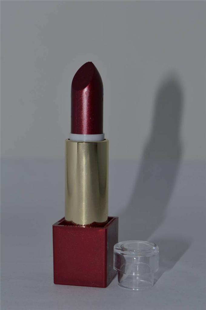 Guerlain KissKiss Lipstick 526 Pourpre Fantaisie - FULL SIZE Guerlain KissKiss Lipstick 526 Pourpre Fantaisie - FULL SIZE