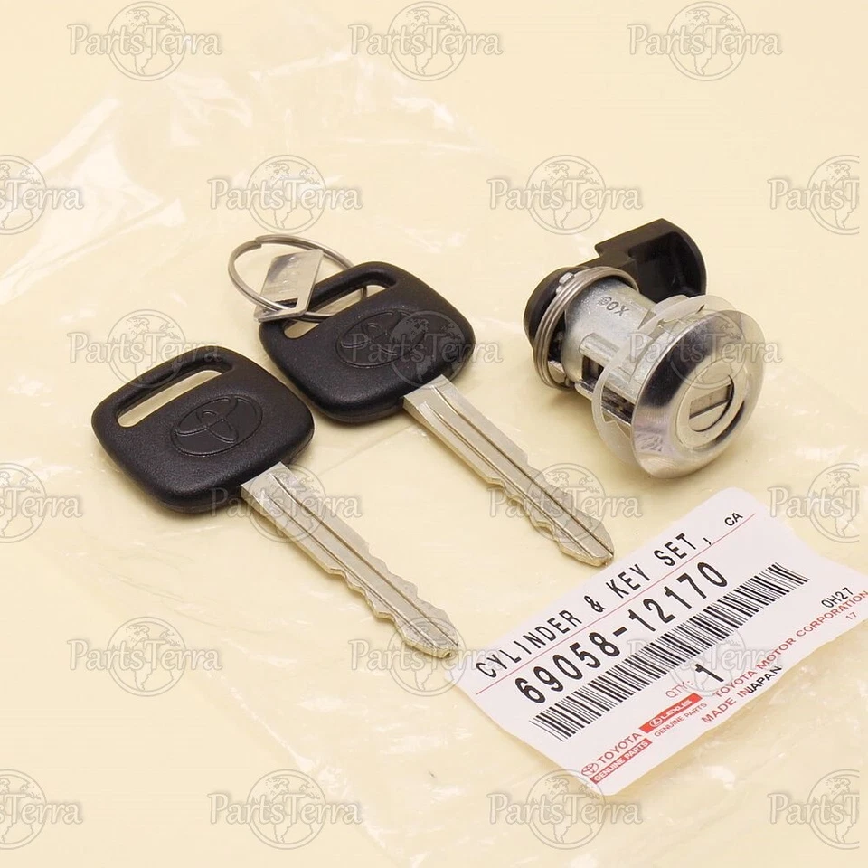 Genuine OEM Toyota COROLLA T100 Fuel Filler Lid Lock Cylinder w/ Key 69058-12170 - Изображение 2 из 4