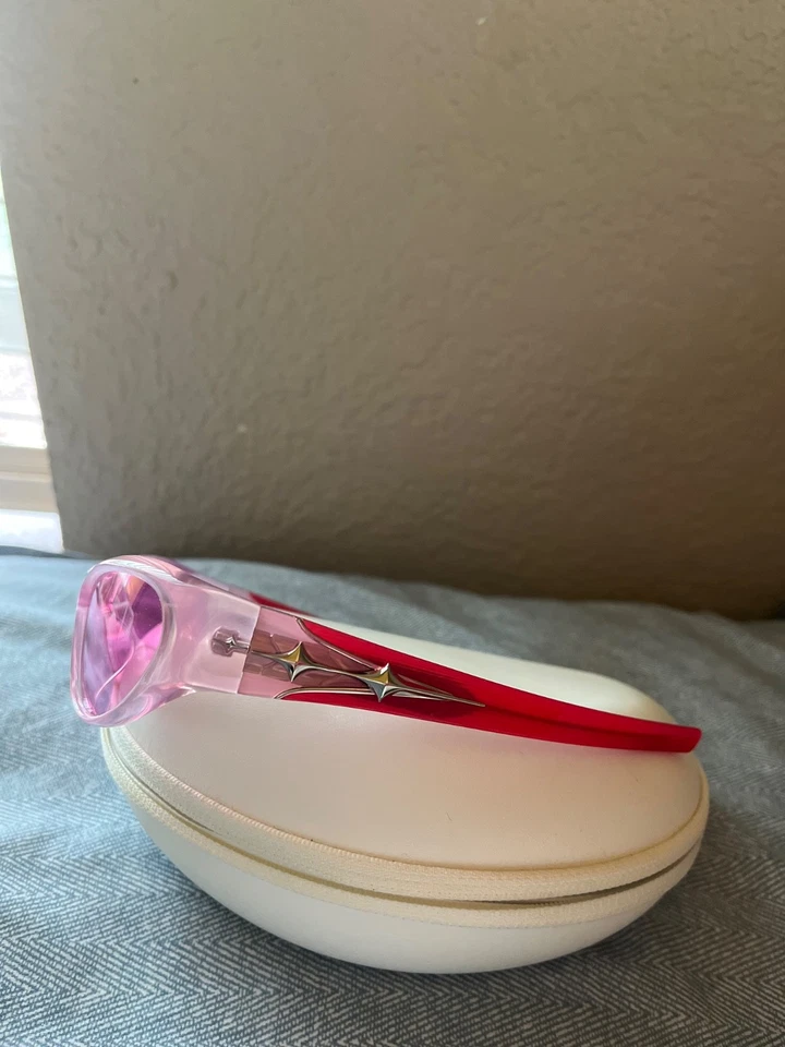 gafas de sol gentiles monster rosa ilimitadas Foto 3 de 4