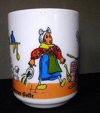 Tee Tasse Kaffeebecher Kindertasse Arcopal Opalglas Witwe Bolte Max Moritz alt