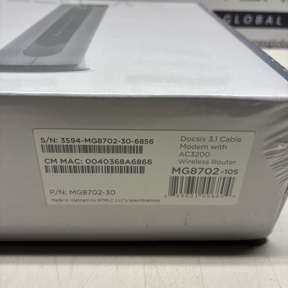 Motorola Ultra-Fast DOCSIS 3.1 Cable Modem with AC3200 Dual Band Router MG8702 - Image 2 of 4