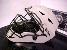 Wilson YOUTH EZ Gear 2.0 Catcher's Mask Helmet Size 7” - 7 1/8” WB5720207 L - XL