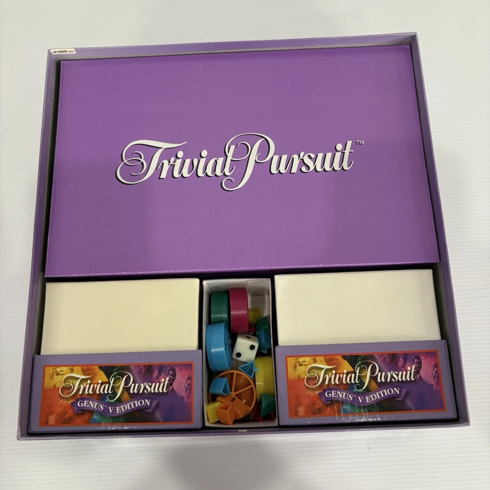 TRIVIAL PURSUIT Master Game Genus V PURPLE Edition BOARD GAME BoardGame COMPLT - - Image 4 of 4