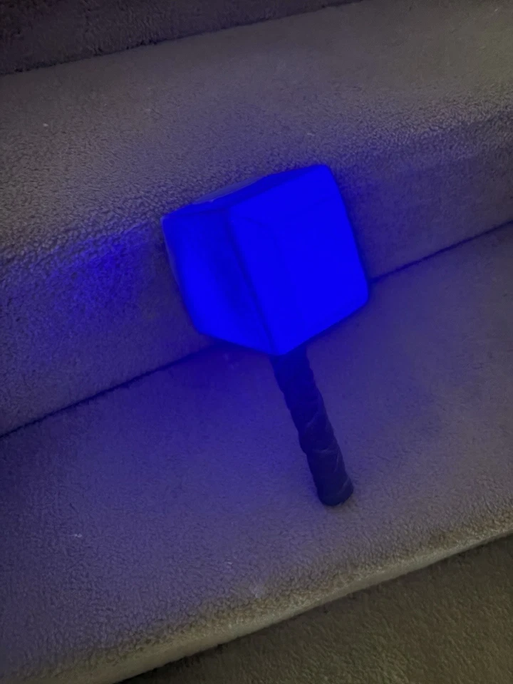 Thor Marvel LED Blue Wall Mounted Battery Operated Children’s Night Light - Image 2 of 4