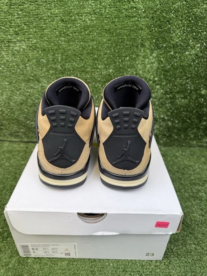 Talla 8.5 - Air Jordan 4 Retro Mushroom W Talla 7 GS Foto 4 de 4