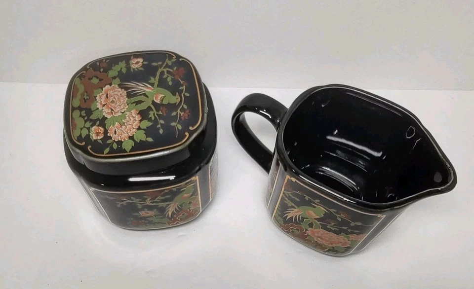 Conjunto de bote y crema vintage de Japón aspecto de laca negra pájaro y floral adorno dorado Foto 4 de 4