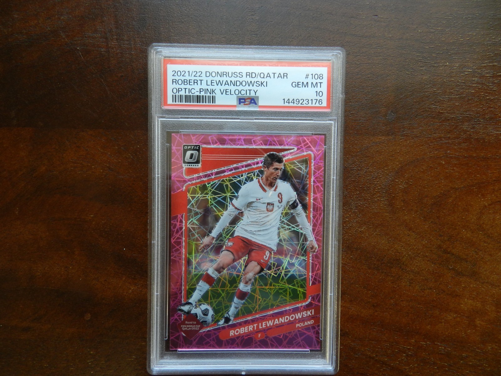 2021-22 Panini Donruss, Robert Lewandowski, Optic Pink Velocity Prizm 108 07/25