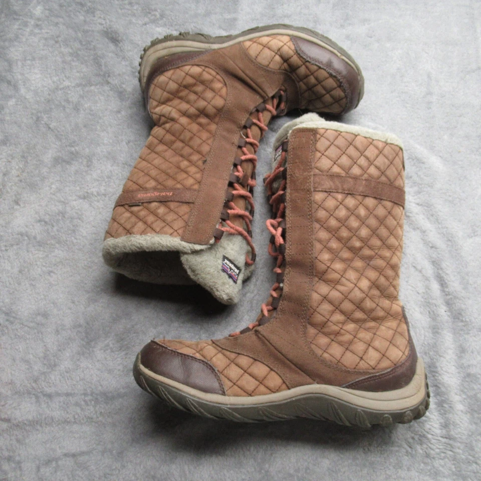 Botas Patagonia Wintertide para mujer 8,5 Sable marrón impermeables de piel sintética acolchadas Foto 2 de 4