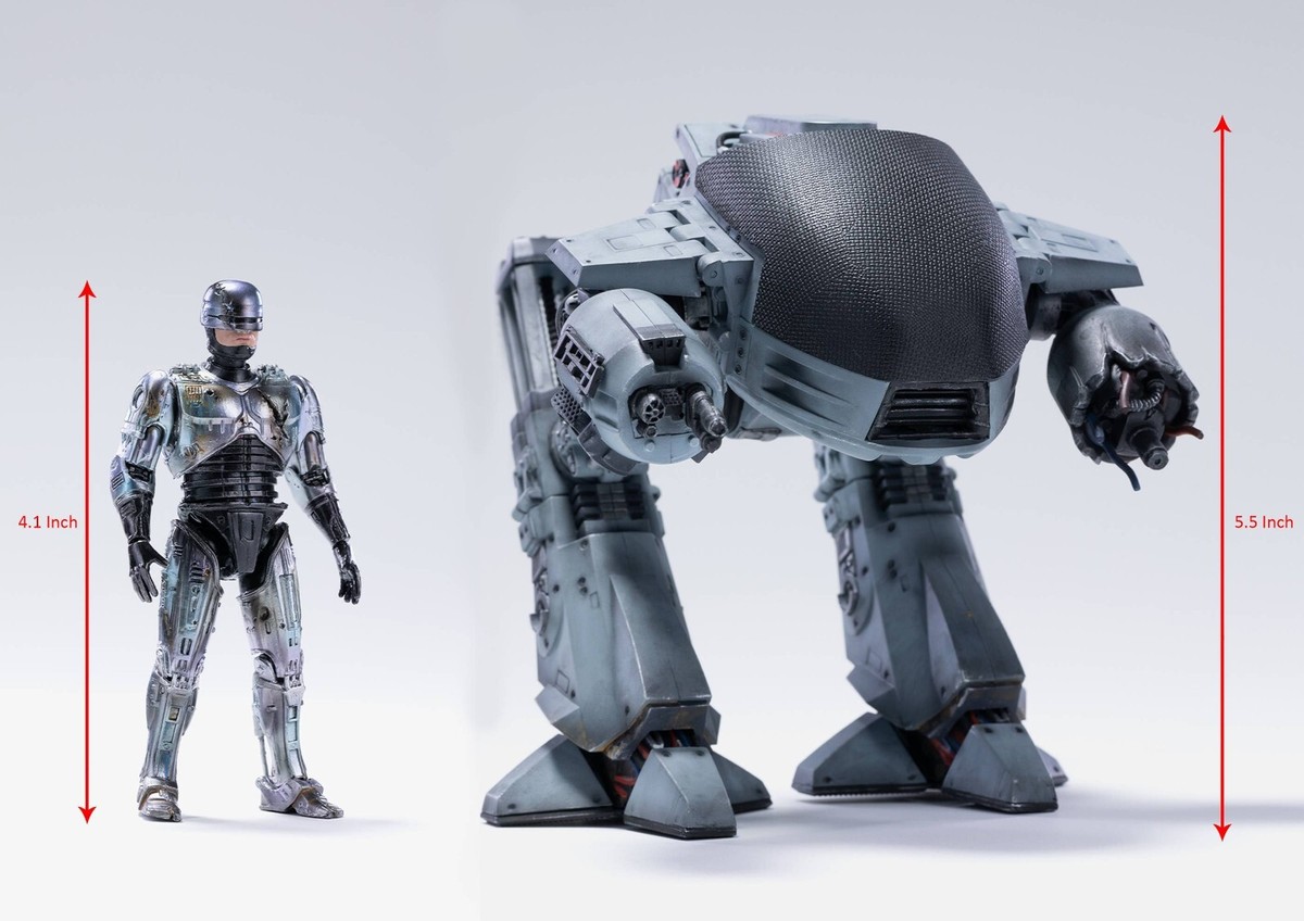 SDCC 2022 ROBOCOP ED-209 VS ROBOCOP BATTLE DAMAGED 1/8 SCALE 2
