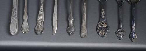 (15) Vintage Silver-plate SOUVENIR SPOONS & FLATWARE : 3.5"L x 8"L - Picture 3 of 8