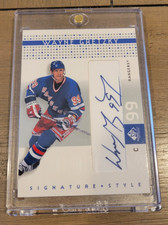 WAYNE GRETZKY 2002-03 SP GAME USED HOCKEY SIGNATURE STYLE AUTOGRAPH AUTO #SS-WG
