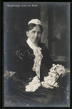 Ansichtskarte Portrait Luise von Baden, sitze...