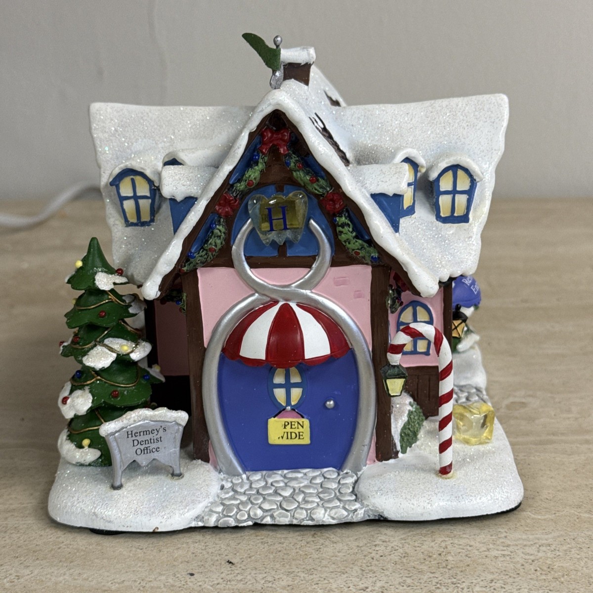 2006 Hawthorne Village Hermey's Dentist Office w/COA Rudolph