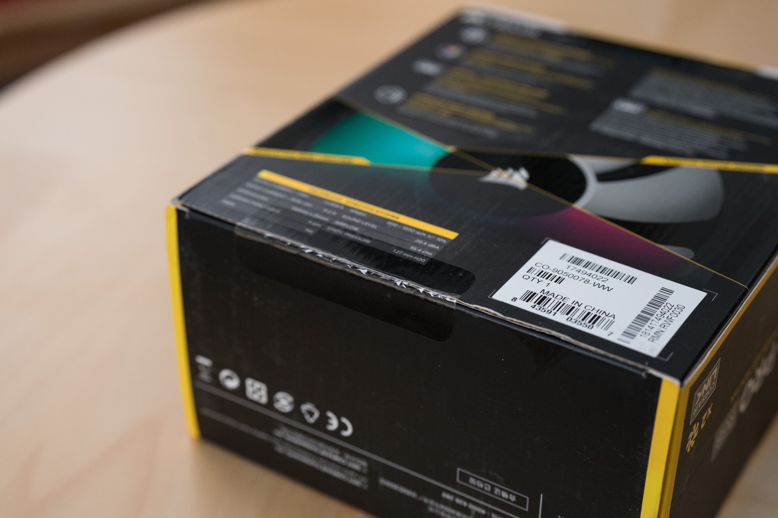 Corsair ML140 PRO RGB 2-Pack with Lighting Node PRO 140mm Mag Lev Fans - New