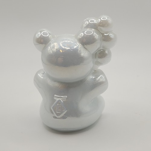 Boyd Glass Fuzzy the Bear Figurine White Iridized Carnival Glass - Picture 3 of 7