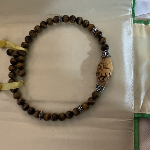 Vintage Tiger Eye Choker Necklace Carved Bead