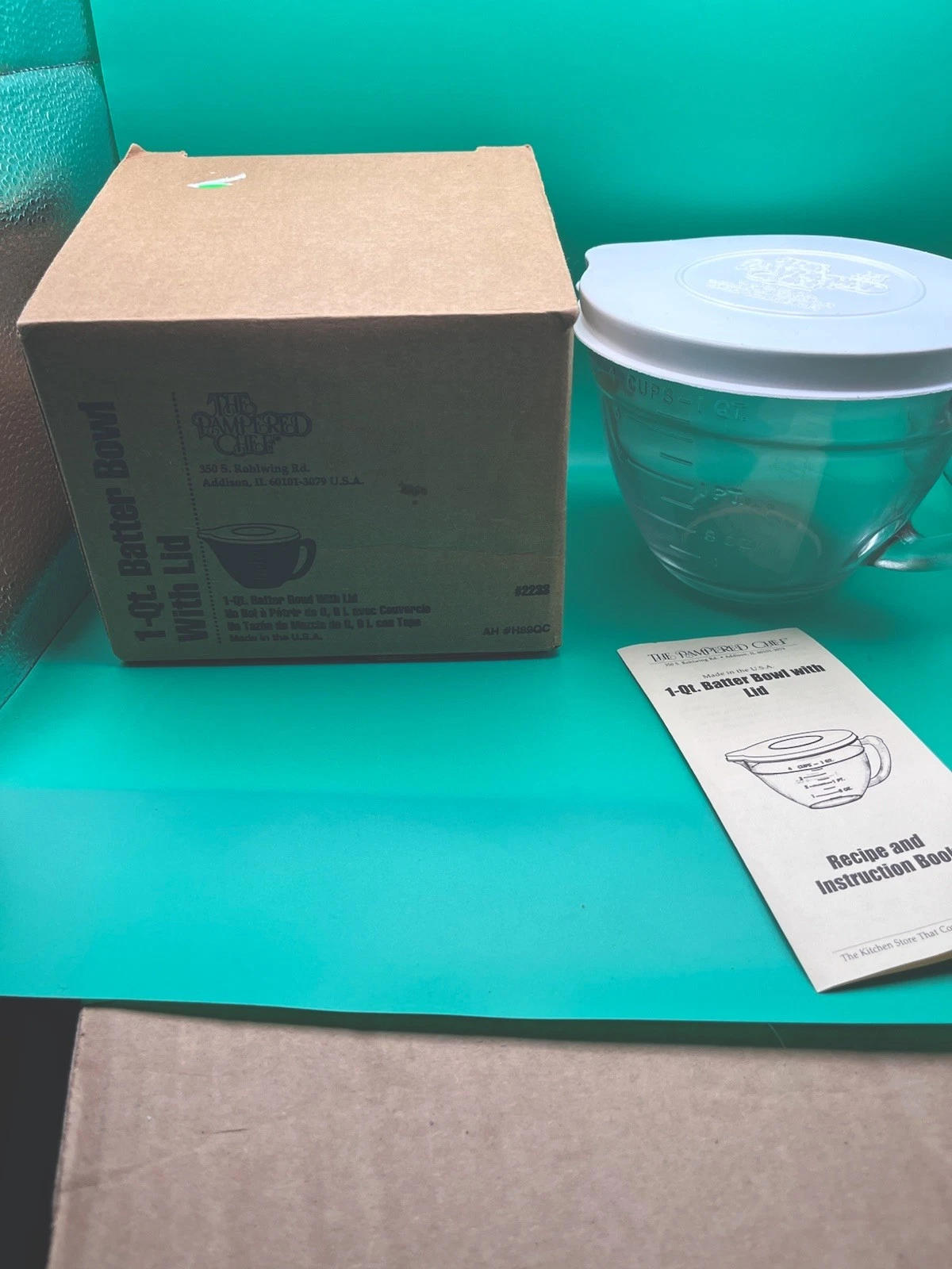 Pampered Chef SMALL BATTER BOWL Pink Lid 1 Quart - 4 Cups w/ Lid NEW open box