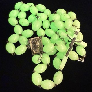 Vtg Large 30" Luminous Glow in the Dark Rosary 3D Crown of Thorns Center Medal