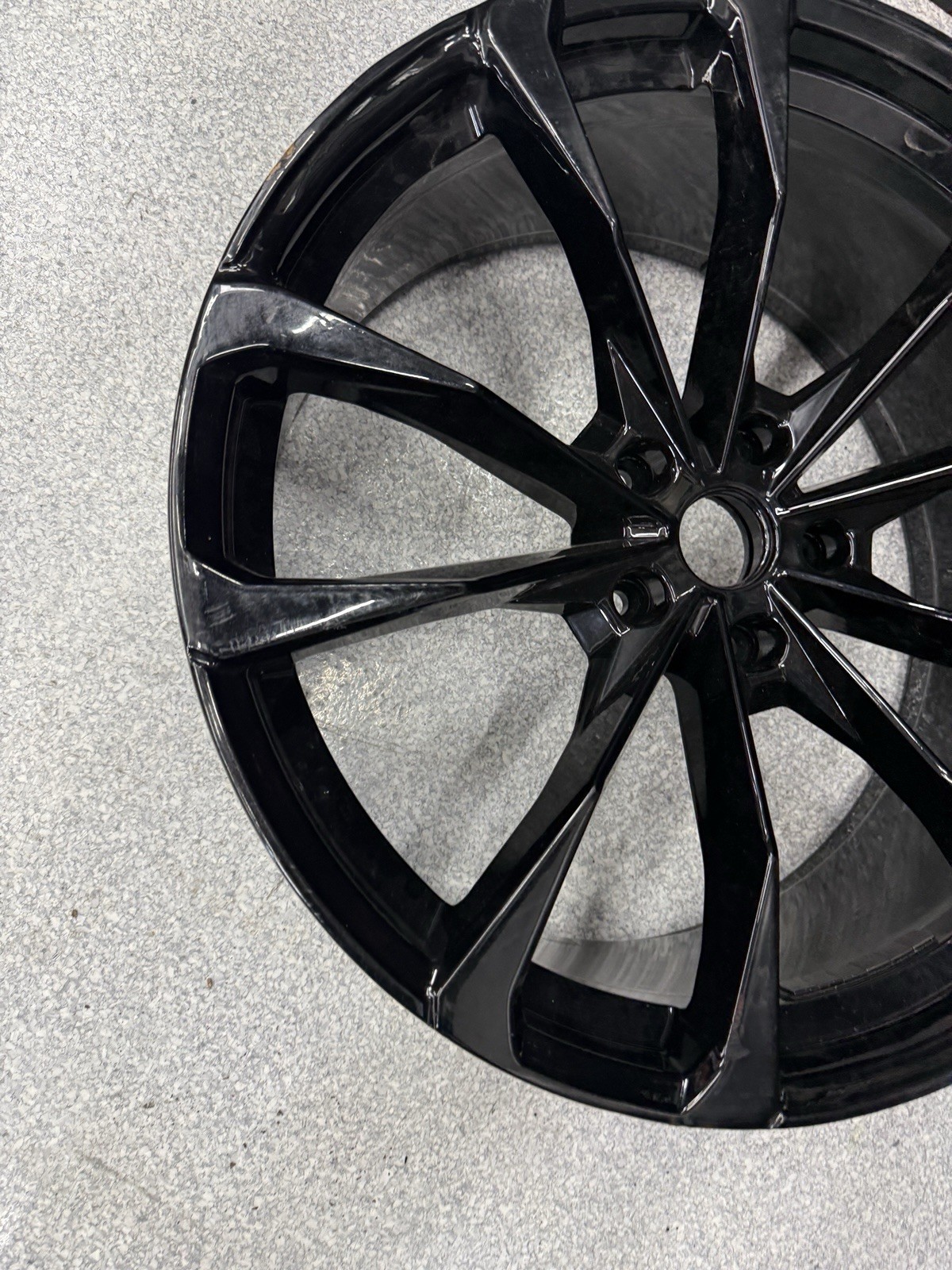 Lamborghini Urus 2019-2024 Front Wheel Black