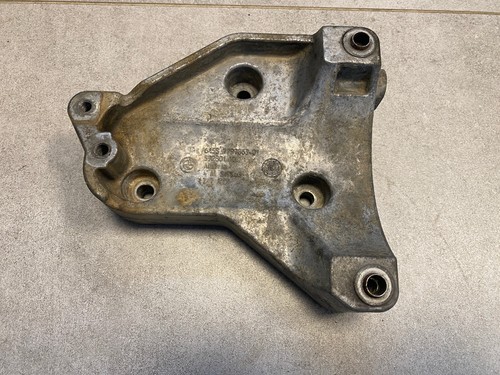 ORIGINAL BMW X5 E70 X6 E71 Halterung Klimakompressor 64557799863