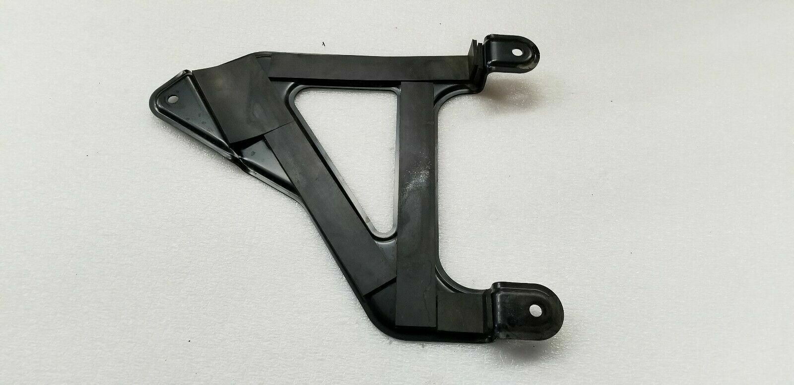 LAMBORGHINI AVENTADOR PASSENGER RIGHT FUEL TANK SUPPORT OEM 470201070C