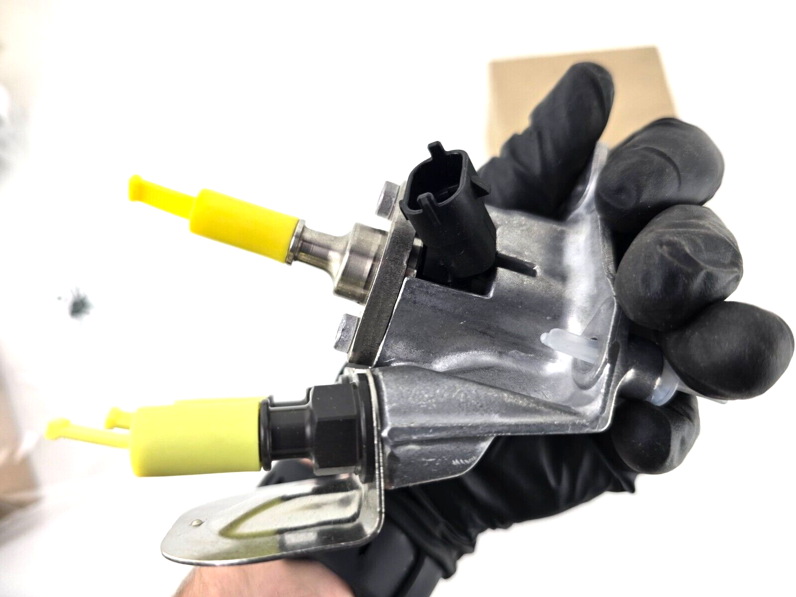 Genuine CUMMINS Injector UREA DEF Doser Module 2888173 Made in Austria ...