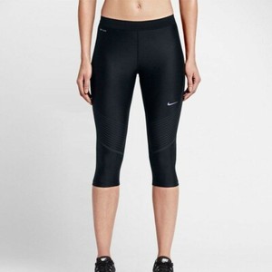 nike speed capri