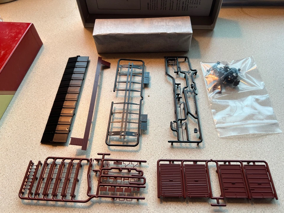 Red Caboose RC-8019-c 40' AAR Box Car Santa Fe "San Francisco" 138252 Kit OB - Image 4 of 4