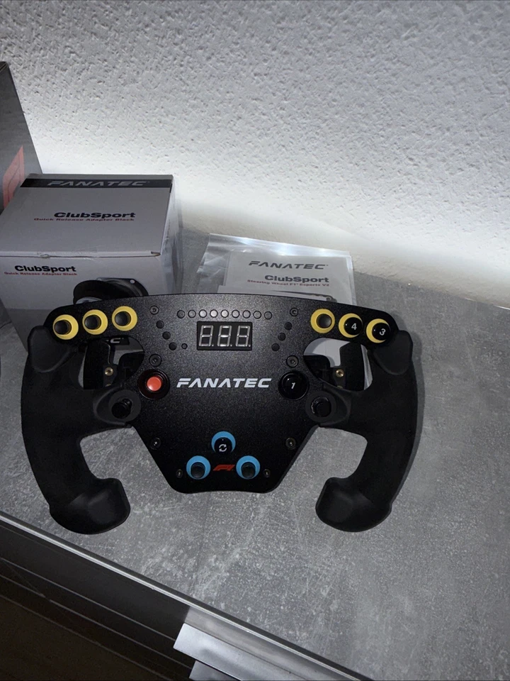 Fanatec Clubsport F1 Esports V2 Lenkrad + QR1 Wheel Side - Bild 2 von 4