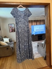 Floral Lace Maxi Dress with Short Sleeves