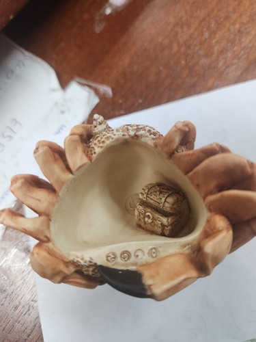 Harmony Kingdom “Brean Sands” Crab Trinket Box England - Picture 2 of 4