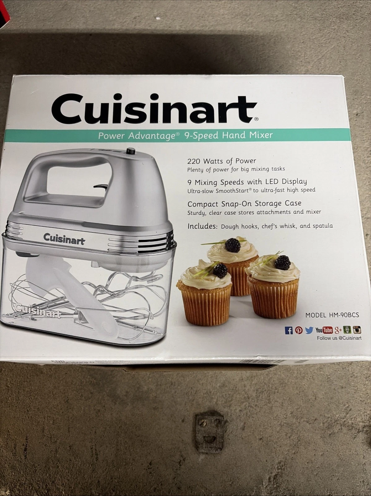 Cuisinart HM-905 9-Speed Hand Mixer – NEW in Original Box – White – Attachments