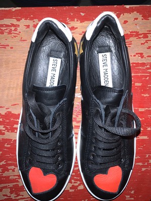 steve madden heart sneakers