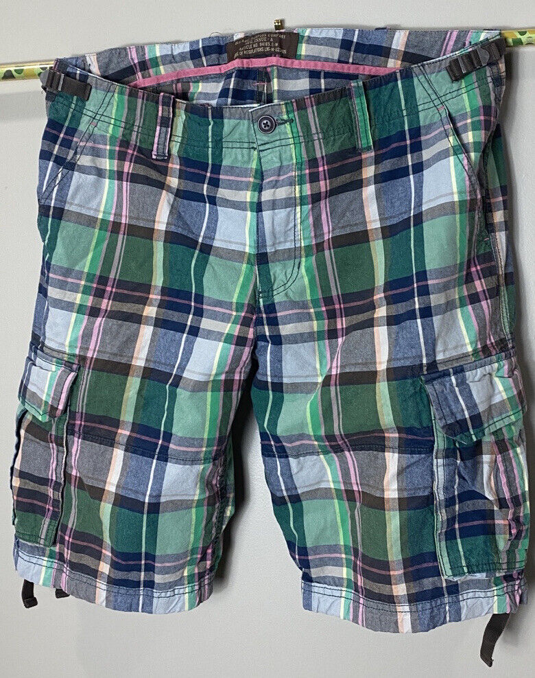 Old Navy Supply Company green plaid shorts size 36 large