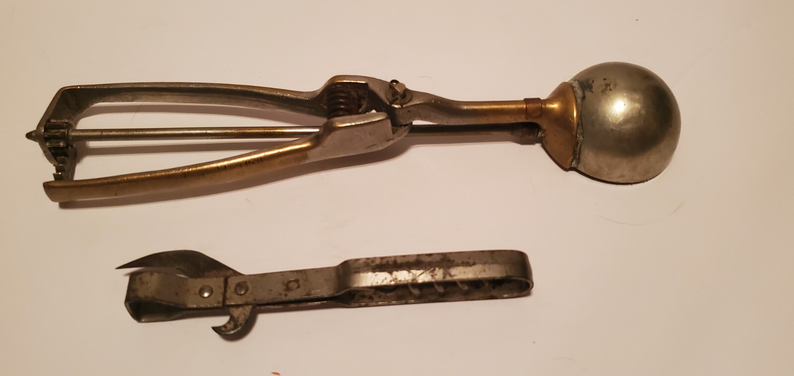 Vintage Gilchrist Ice Cream Scoop, Spoon Spring Handle 30 Nickel over