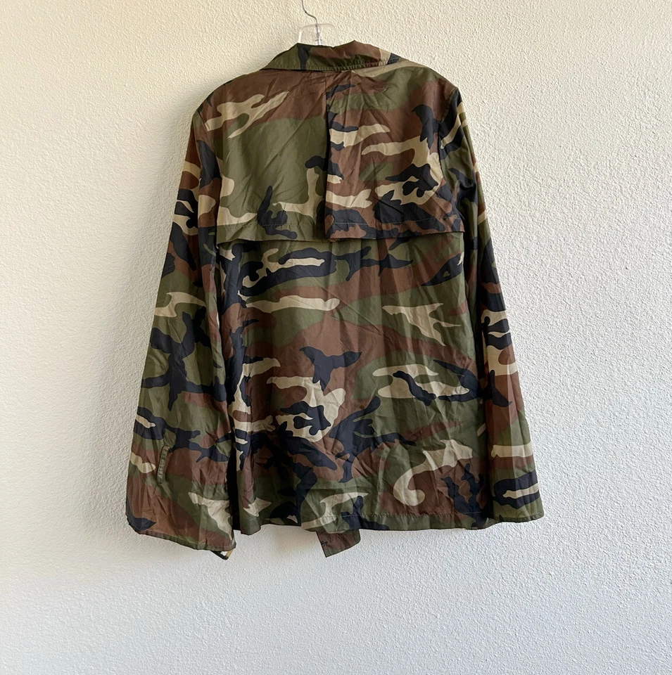 LPA Lightweight Camo Trench Coat Size Medium - Image 3 of 4