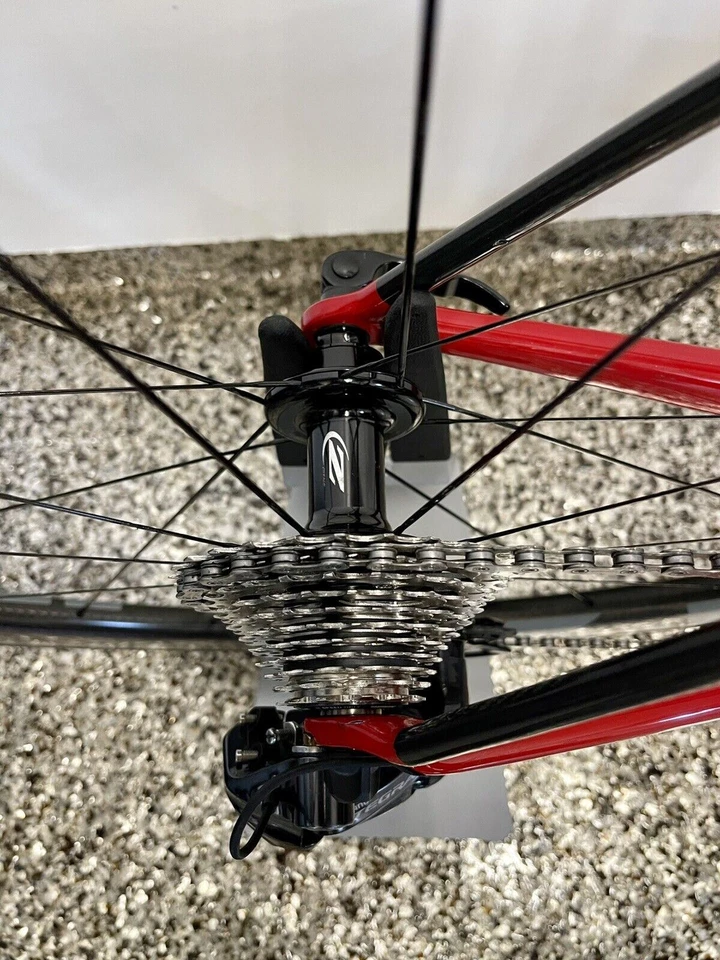 ОЧЕНЬ ЧИСТЫЙ!! Cervelo S3 Shimano Ultegra Di2 с карбоновыми колесами Zipp 404 54 см - Изображение 3 из 4