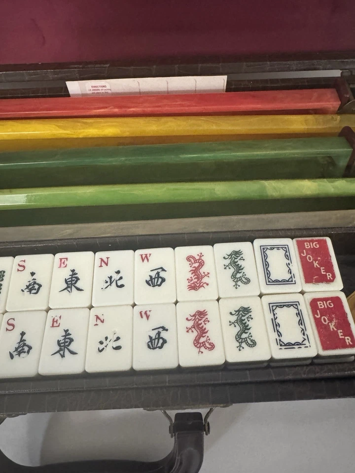 Vintage Majong Game Set W 5 Bakelite Trays  Marbleized Swirl 168 Pieces - Image 4 of 4