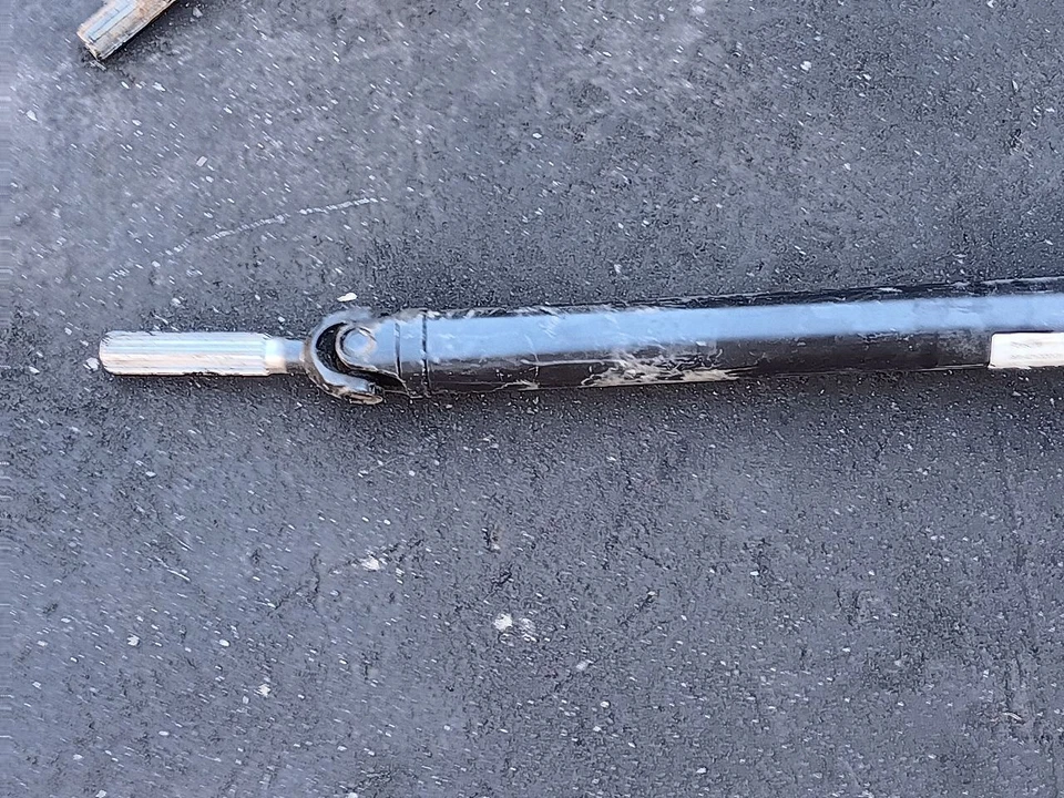 Hélice del eje de transmisión delantero 99142102001 Porsche 911 AWD 12-19 Foto 3 de 4