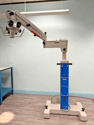 CARL ZEISS OPMI 1-FC on UNIVERSAL S2 STAND SURGICAL MICROSCOPE