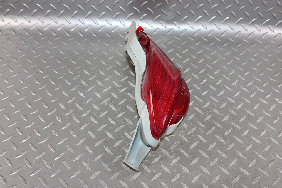 10-15 RX350 Rear Back Lower Bumper Driver Side Left LH Taillamp Taillight Lamp - Изображение 4 из 4