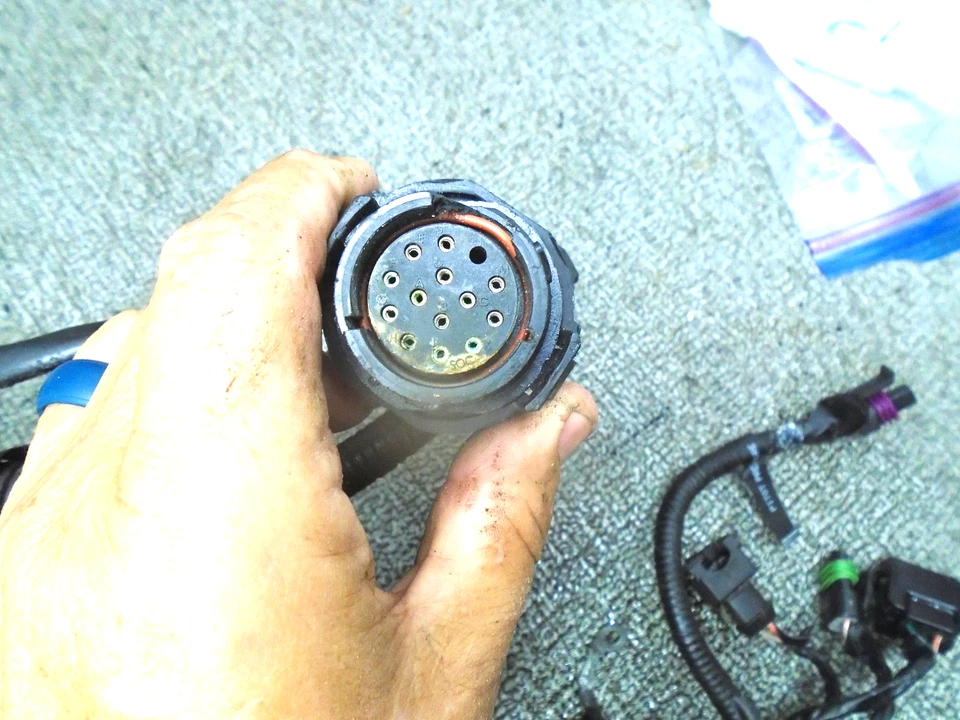 MONTAJE DE ARNÉS DE CABLES MOTOR MOTOR MOTOR MOTOR FUERABORDA 4 TIEMPOS 225HP-275HP 880616T05 Foto 3 de 4