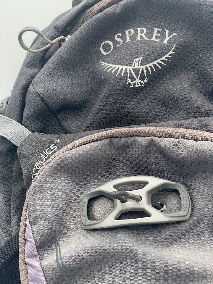 Mochila de senderismo Osprey Water Bladder tamaño mediano púrpura gris sin vejiga Foto 2 de 4