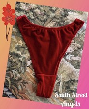 VINTAGE VICTORIA'S SECRET RED VELVET THONG PANTIES SIZE MEDIUM