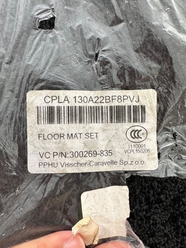 OEM Land Rover Range Rover CPLA130A22BF8PVJ Carpet Floor Mats Set NEW - Picture 2 of 2