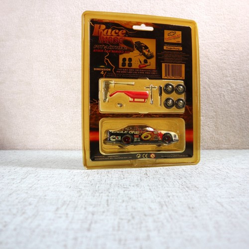 Mark Martin #6 Eagle One Race Image 1:43 Die Cast Car Service Kit Valvoline - Picture 6 of 12