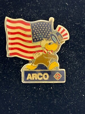  1984 LA Olympics Pin Arco Sam The Eagle Holding American Flag USA Star