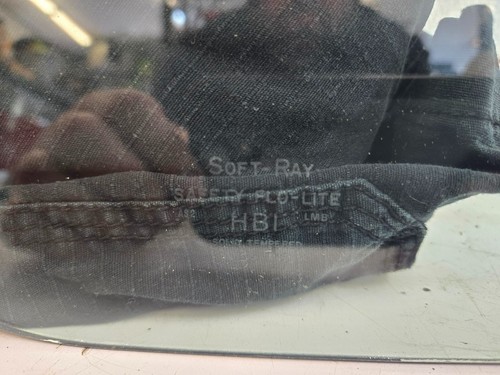 QUARTER PANEL GLASS PASSANGER SIDE REAR WINDOW CHEVY GMC SUBURBAN 73-91 - Picture 2 of 2