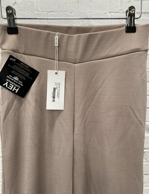 NLY Trend Nelly Beige Crepe Straight Leg Pants Stretch M Brand New