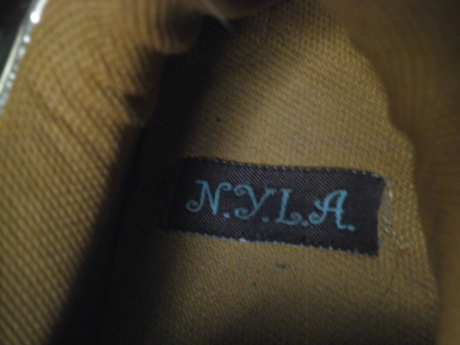 Picture 4 of 6